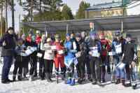 Участники-и-организаторы-соревнований-по-лыжным-гонкам